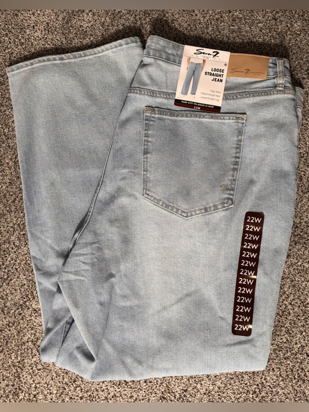 Seven7 Women's Plus High Rise Fitted Waist Loose Fit Straight Size 22W NWT